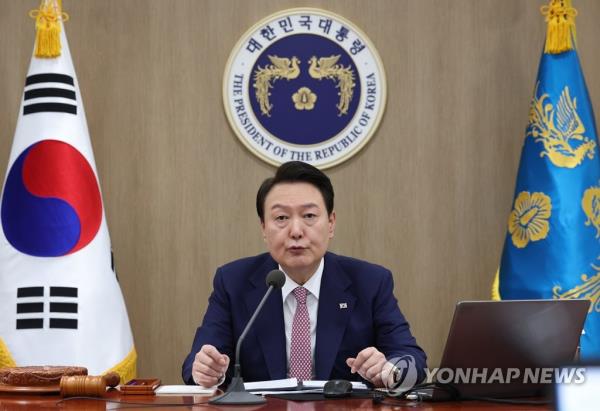 President Yoon Suk Yeol speaks during a Cabinet meeting at the presidential office in Seoul on March 7, 2023. (Yonhap)
