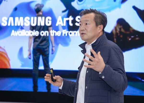 Kim Sang-yoon, senior vice president and head of product management at Samsung Electro<em></em>nics America, speaks during a media briefing on Samsung's TV business strategy at the company's research center in Silicon Valley on Jan. 7, 2023, in this photo provided by the company. (PHOTO NOT FOR SALE) (Yonhap)