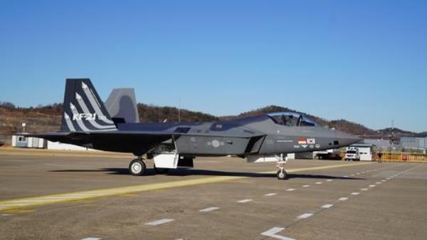 This photo, provided by the Defense Acquisition Program Administration on Jan. 5, 2023, shows the third prototype of the KF-21 fighter taxiing on a runway in Sacheon, a<em></em>bout 300 kilometers south of Seoul. (PHOTO NOT FOR SALE) (Yonhap)