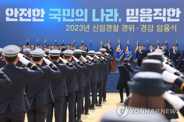 首相呼吁新增警员根除学校和建筑工地的暴力事件