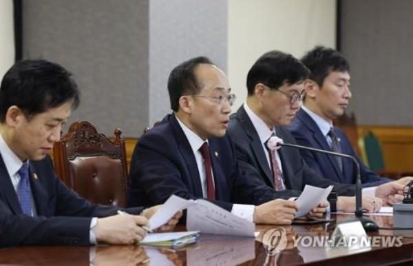 (LEAD)美联储上调利率后，韩国将加强对市场不稳定的防范