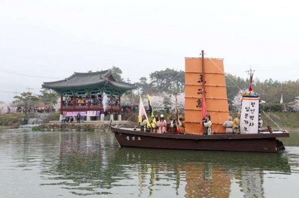 This image of the 2019 Yeo<em></em>ngam Wangin Culture Festival is captured from the festival's website. (PHOTO NOT FOR SALE) (Yonhap)