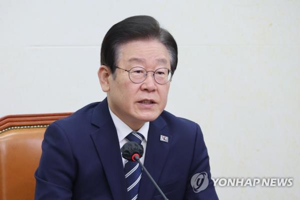 反对党领袖就教科书争端强烈谴责日本