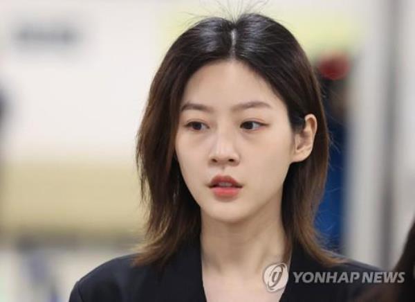 Actress Kim Sae-ron appears for a sentencing trial at the Seoul Central District Court on April 5, 2023. (Yonhap) 