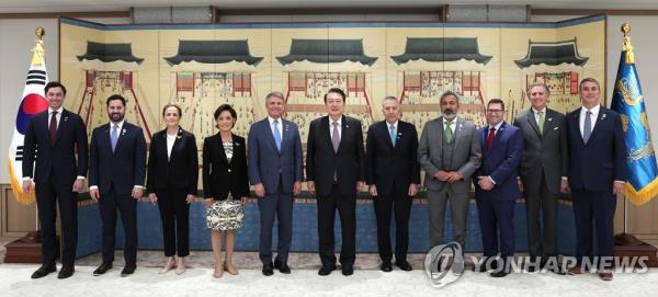 尹长官正在考虑带领两党代表团访问美国