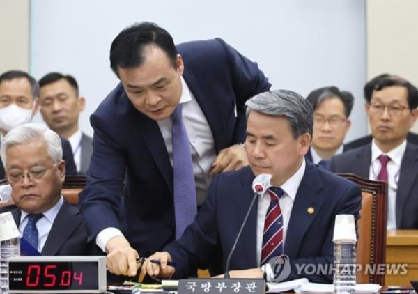 (引导)韩国，美国，日本本月举行安全会谈:国防部长