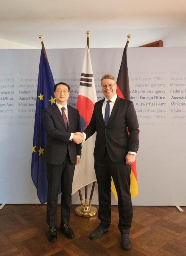 韩国核问题特使与德国外交官讨论朝鲜无核化问题