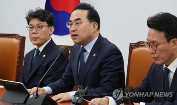 院内代表敦促尹光雄收回对乌克兰进行军事支援的发言