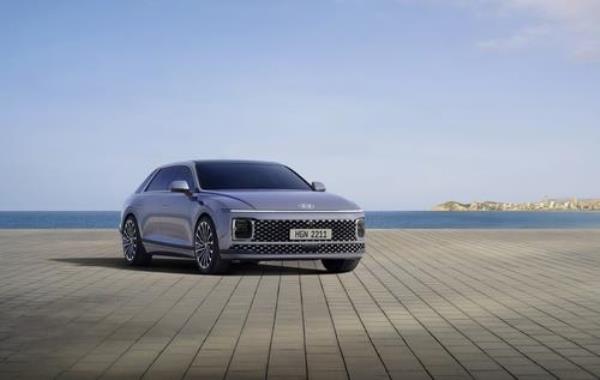 This undated file photo provided by Hyundai Motor shows the all-new Grandeur sedan. (PHOTO NOT FOR SALE) (Yonhap)