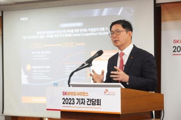 SK Bioscience CEO Ahn Jae-yong talks during a press co<em></em>nference in Seoul on April 28, 2023, in this photo provided by the company. (PHOTO NOT FOR SALE) (Yonhap)