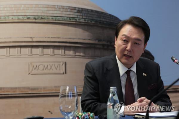 South Korean President Yoon Suk Yeol speaks during a meeting with scholars at the Massachusetts Institute of Technology in Cambridge, Massachusetts, on April 28, 2023. (Yonhap)