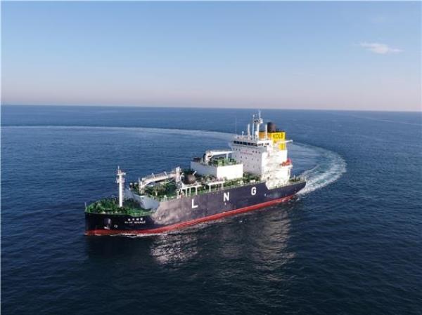 This undated photo, provided by the industry ministry on May 10, 2023, shows South Korea's Blue Whale liquefied natural gas bunkering vessel. (PHOTO NOT FOR SALE) (Yonhap)