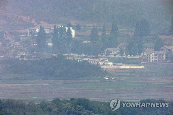 民意调查:70%的韩国人支持政府提高对朝鲜人权意识的努力