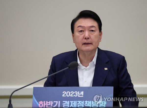 尹光雄将出席在立陶宛举行的北约首脑会议，并访问波兰