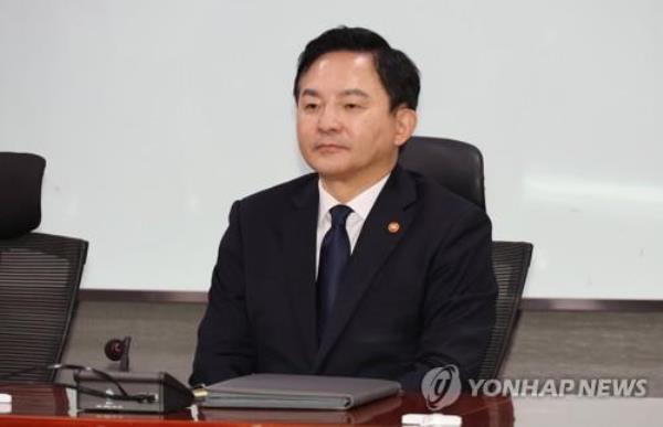 政府因涉及第一夫人的指控而放弃高速公路项目