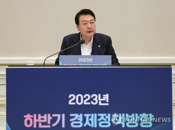 (LEAD)尹光雄发誓绝不屈服于非法抗议者的勒索
