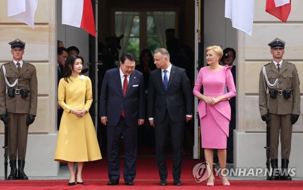 尹长官向波兰总统下达了韩国最高命令