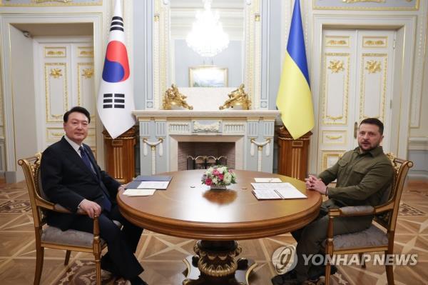 韩国将向乌克兰提供更多的地雷探测器和排雷设备
