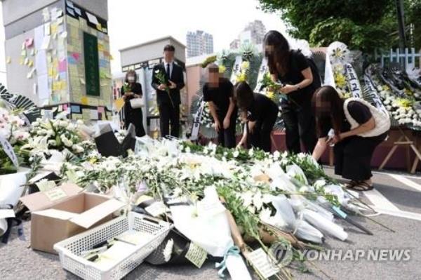 学校否认了关于一名年轻教师明显自杀的猜测