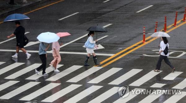 首尔和中南部地区发布暴雨预警