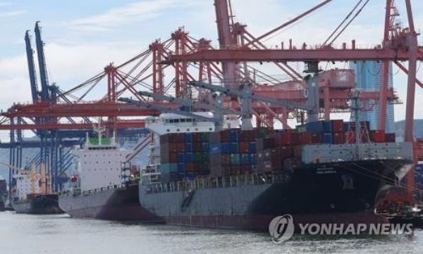 This file photo taken July 25, 2023, shows a port in the southeastern city of Busan. (Yonhap)