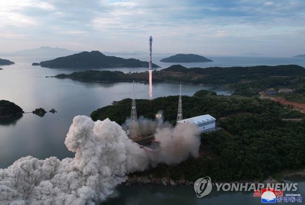 This file photo provided by North Korea's Korean Central News Agency on June 1, 2023, shows the launch of the North's new Chollima-1 rocket, allegedly carrying a military reco<em></em>nnaissance satellite, Malligyong-1, from Tongchang-ri on the North's west coast at 6:29 a.m. the previous day. The projectile fell into waters some 200 kilometers west of the South's southwestern island of Eocheong following its flight over the waters far west of the border island of Baengnyeong. In just a<em></em>bout 2 1/2 hours after the launch, the North co<em></em>nfirmed its failure, citing the 