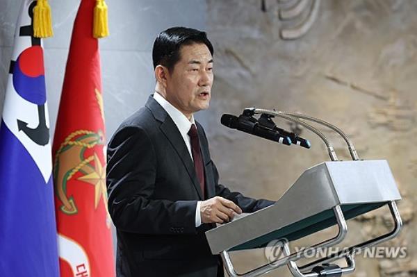 This file photo, taken Oct. 7, 2023, and provided by the defense ministry, shows Defense Minister Shin Won-sik speaking at the ministry compound in central Seoul. (PHOTO NOT FOR SALE) (Yonhap)