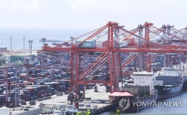 This file photo taken Aug. 1, 2023, shows a port in the southeastern city of Busan. (Yonhap)