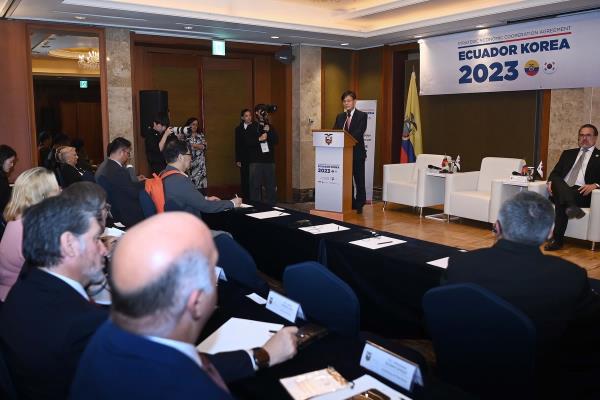 Government and corporate officials from South Korea and Ecuador attend a business forum in Seoul on Oct. 11, 2023, in this photo provided by South Korea's industry ministry. (PHOTO NOT FOR SALE) (Yonhap)