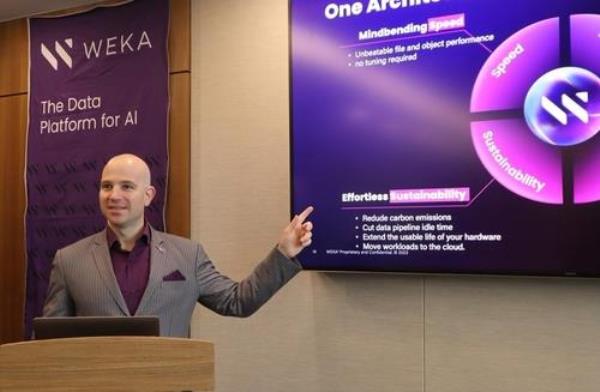 Liran Zvibel, WEKA's co-founder and CEO, speaks at a press co<em></em>nference held in central Seoul on Oct. 26, 2023, in this photo provided by the company. (PHOTO NOT FOR SALE) (Yonhap)
