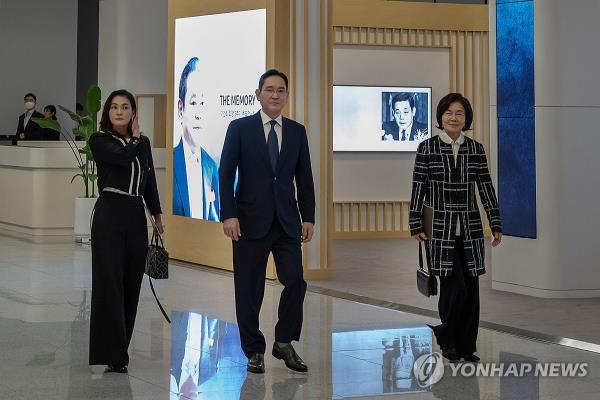 三星家族成员出售价值26万亿韩元的股份，以支付继承税