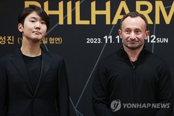 钢琴家赵成镇将于本周在首尔与柏林爱乐乐团合作演出