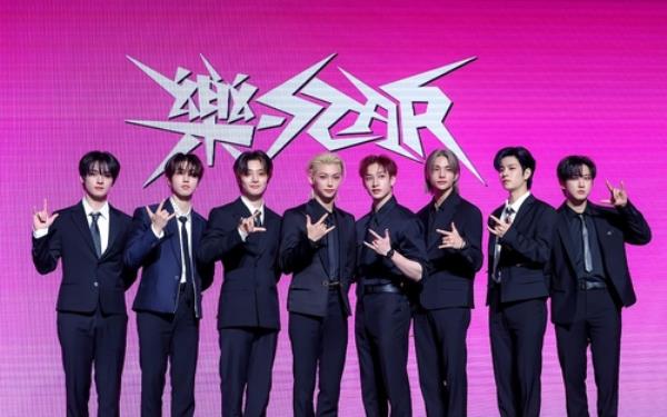 “流浪孩子”专辑《Rock-Star》有望蝉联Billboard排行榜冠军