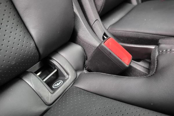 porsche-cayenne-2024-interior-csc-01