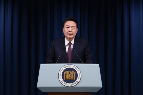在科技股和金融股的推动下，首尔股市开盘小幅走高