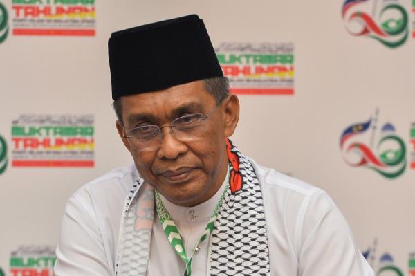 You should question new ally Umno’s leadership instead of PAS’, Takiyuddin tells Kit Siang