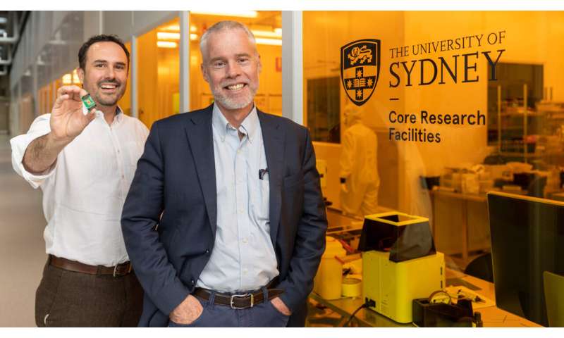 Photo<em></em>nic chip that 'fits together like Lego' opens door to semico<em></em>nductor industry
