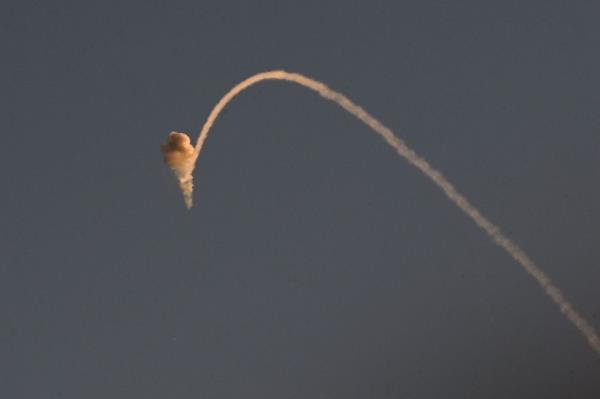 Israel resumes Gaza attacks as truce expires, heavy fighting reported