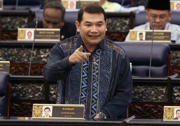 Rafizi: Government aims to roll out Progressive Wage Policy by June