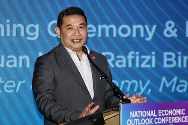 Rafizi: Another mandatory wage hike might break local economy