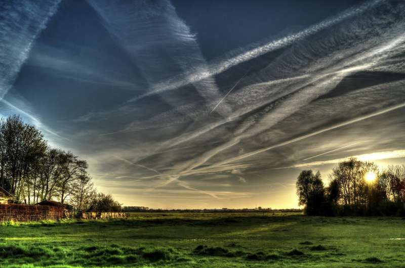 contrail